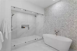 82 9th St S, Naples, FL 34102 - Photo 20