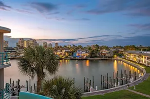 305 Park Shore Dr, Naples, FL 34103 - Photo 1