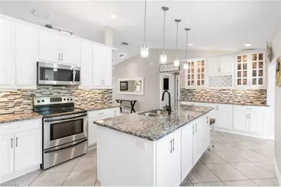 1061 15th St SW, Naples, FL 34117 - Photo 12