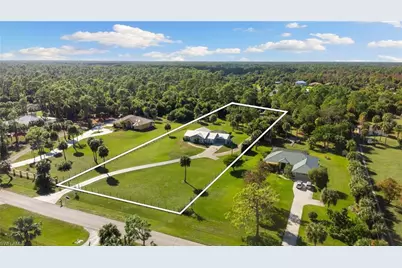 1061 15th St SW, Naples, FL 34117 - Photo 32