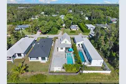 3060 Woodside Ave, Naples, FL 34112 - Photo 36