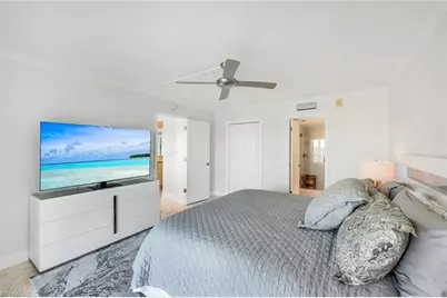 2750 Gulf Shore Blvd N #402, Naples, FL 34103 - Photo 10