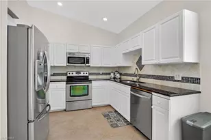 7092 Timberland Cir, Naples, FL 34109 - Photo 8