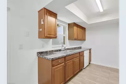 4590 28th Ave SW, Naples, FL 34116 - Photo 12