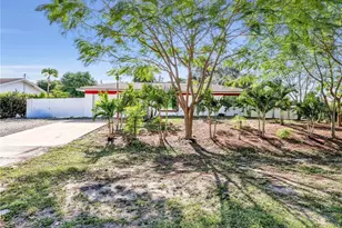 4590 28th Ave SW, Naples, FL 34116 - Photo 2