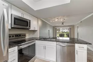 8200 Summerlin Village Cir, Fort Myers, FL 33919 - Photo 8