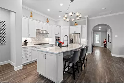 9811 Everglades Dr, Naples, FL 34120 - Photo 8