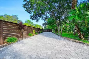 12 35th Ave NW, Naples, FL 34120 - Photo 30