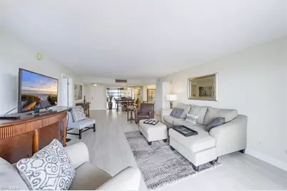 4005 Gulf Shore Blvd N #1104, Naples, FL 34103 - Photo 4