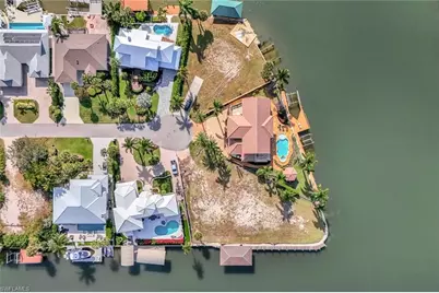 357 Germain Ave, Naples, FL 34108 - Photo 2