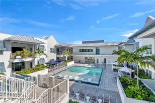 201 8th St S, Naples, FL 34102 - Photo 26