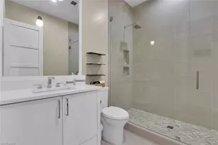 201 8th St S, Naples, FL 34102 - Photo 14