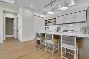 201 8th St S, Naples, FL 34102 - Photo 8