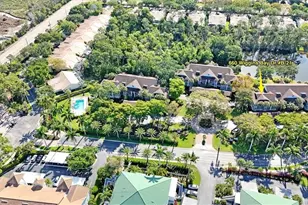 660 Wiggins Bay Dr, Naples, FL 34110 - Photo 28