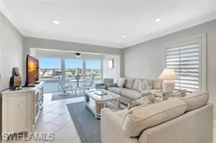 271 Southbay Dr, Naples, FL 34108 - Photo 4