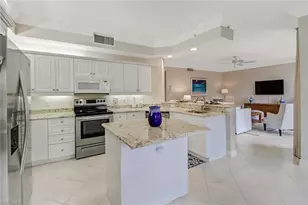 450 Bayfront Pl, Naples, FL 34102 - Photo 10