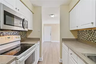 5325 Summerlin Rd, Fort Myers, FL 33919 - Photo 8