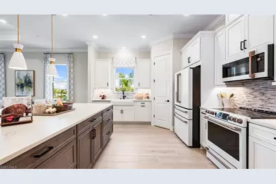 15339 Giardino Dr #11-204, Naples, FL 34114 - Photo 8