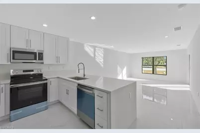 125/127 Holland St, North Fort Myers, FL 33917 - Photo 8