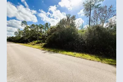 4765 28th Ave SE, Naples, FL 34117 - Photo 4