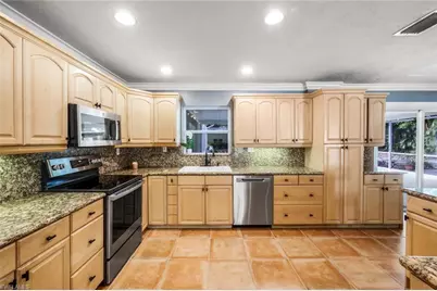 5248 Coral Wood Dr, Naples, FL 34119 - Photo 6