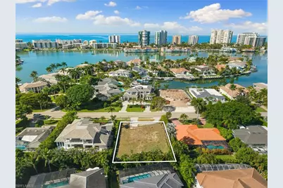 3670 Crayton Rd, Naples, FL 34103 - Photo 1