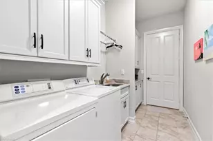 7864 Valencia Ct, Naples, FL 34113 - Photo 24