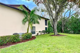 232 Pebble Beach Cir, Naples, FL 34113 - Photo 20