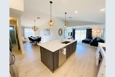 803 104th Ave N, Naples, FL 34108 - Photo 4