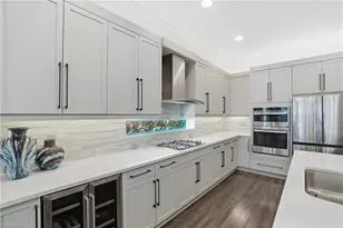 11648 Periwinkle Dr, Naples, FL 34120 - Photo 6
