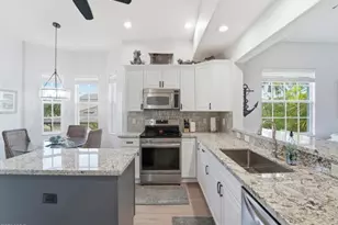 7842 Hawthorne Dr, Naples, FL 34113 - Photo 14