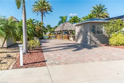 5216 Pineland Daisy Trl, Fort Myers, FL 33905 - Photo 1