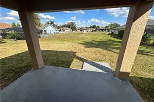 813 SW 10th Pl, Cape Coral, FL 33991 - Photo 20