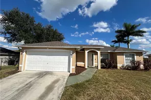 813 SW 10th Pl, Cape Coral, FL 33991 - Photo 1