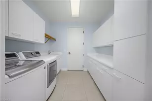 455 Cove Tower Dr, Naples, FL 34110 - Photo 40