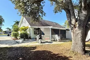 27673 Los Amigos Ln, Bonita Springs, FL 34135 - Photo 26