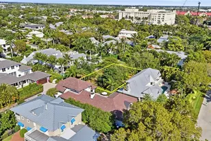 245 5th St N, Naples, FL 34102 - Photo 8