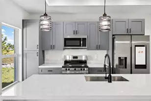 1047 Kirkwood St, Lehigh Acres, FL 33974 - Photo 4