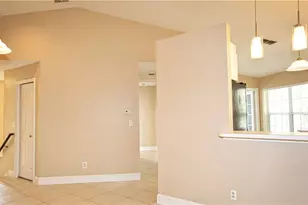 3765 Fieldstone Blvd, Naples, FL 34109 - Photo 10