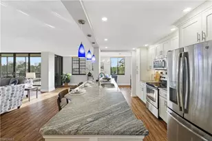 11 Bluebill Ave, Naples, FL 34108 - Photo 4