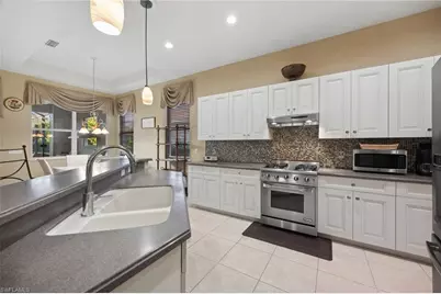 10748 Fieldfair Dr, Naples, FL 34119 - Photo 8