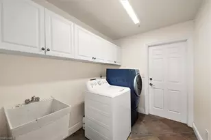 2252 Royal Ln, Naples, FL 34112 - Photo 18