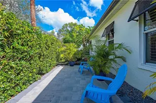 6538 Chestnut Cir, Naples, FL 34109 - Photo 18