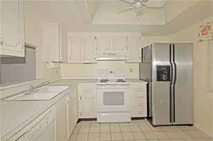 3030 Binnacle Dr, Naples, FL 34103 - Photo 4