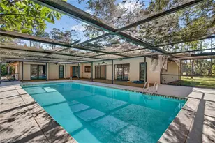 6811 Sandalwood Ln, Naples, FL 34109 - Photo 36