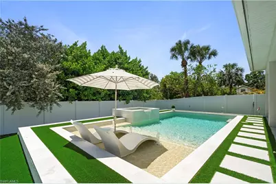 1100 Steeves Ave, Naples, FL 34104 - Photo 8