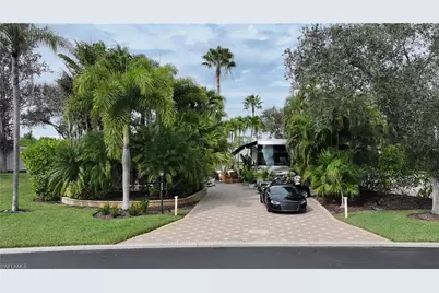 4662 Southern Breeze Dr, Naples, FL 34114 - Photo 1