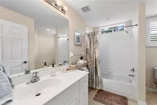 2370 Hidden Lake Ct, Naples, FL 34112 - Photo 16