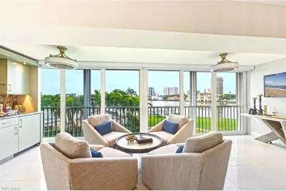 250 Park Shore Dr E #101, Naples, FL 34103 - Photo 10