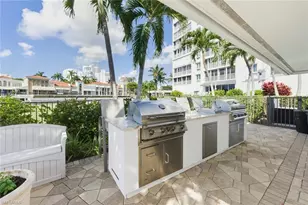 250 Park Shore Dr E, Naples, FL 34103 - Photo 40